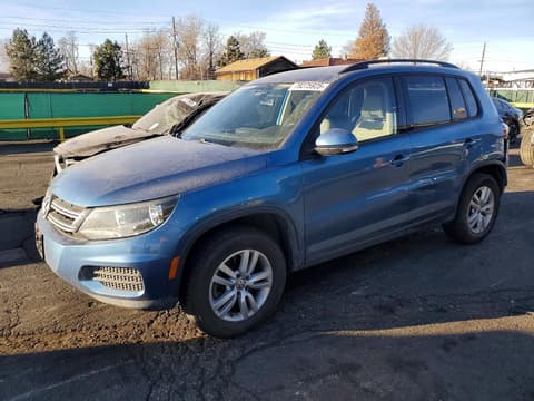 2017 Volkswagen Tiguan, VIN WVGAV7AX1HK025883. Zdjęcie 1 z 6 z aukcji Copart. Katalog aut z USA OpenDataCar.