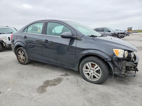 2015 Chevrolet Sonic, VIN 1G1JC5SH2F4169765. Фото 4 з 6 з аукціону Copart. Каталог авто зі США OpenDataCar.