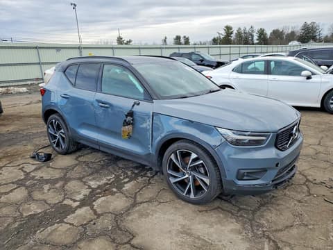 2020 Volvo XC40, VIN YV4162UM1L2268895. Zdjęcie 4 z 6 z aukcji Copart. Katalog aut z USA OpenDataCar.