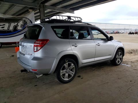 2011 Toyota RAV4, VIN JTMRK4DV2B5105093. Zdjęcie 3 z 6 z aukcji Copart. Katalog aut z USA OpenDataCar.