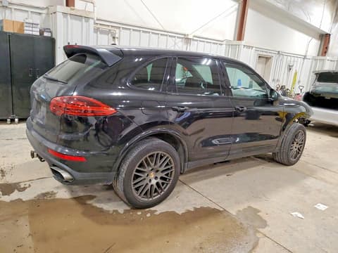 2017 Porsche Cayenne, VIN WP1AA2A26HKA81176. Фото 3 з 6 з аукціону Copart. Каталог авто зі США OpenDataCar.