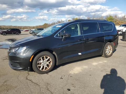 2020 Chrysler Voyager, VIN 2C4RC1DG9LR265974. Фото 1 из 6 с аукциона Copart. Каталог авто из США OpenDataCar.