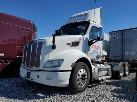 2016 Peterbilt tractor , VIN 1XPBDP9X4GD308618. Фото 2 из 6 с аукциона Copart. Каталог авто из США OpenDataCar.