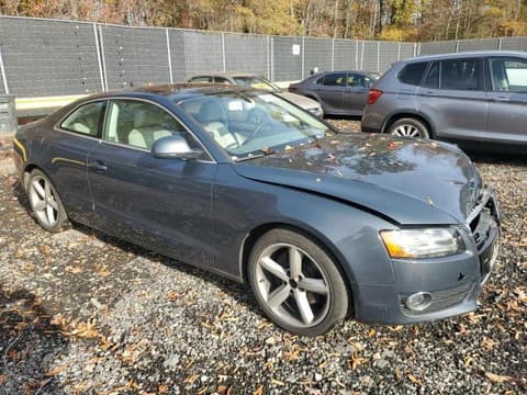 2009 Audi A5 Quattro, VIN WAUDK78TX9A037371. Zdjęcie 4 z 6 z aukcji Copart. Katalog aut z USA OpenDataCar.