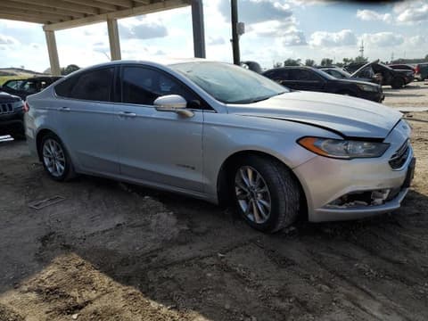 2017 Ford Fusion, VIN 3FA6P0LU3HR141571. Фото 4 з 6 з аукціону Copart. Каталог авто зі США OpenDataCar.
