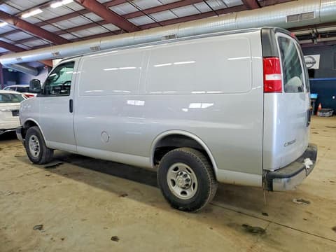 2019 Chevrolet Express 2500, VIN 1GCWGAFG8K1279937. Фото 2 з 6 з аукціону Copart. Каталог авто зі США OpenDataCar.
