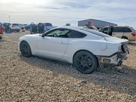 2018 Ford Mustang, VIN 1FA6P8CF2J5126696. Фото 2 з 6 з аукціону Copart. Каталог авто зі США OpenDataCar.