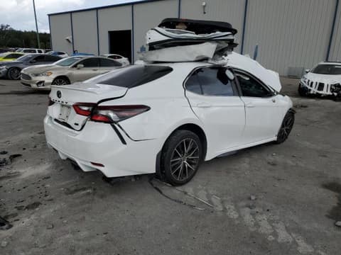 2021 Toyota Camry, VIN 4T1G11AK9MU537526. Zdjęcie 3 z 6 z aukcji Copart. Katalog aut z USA OpenDataCar.