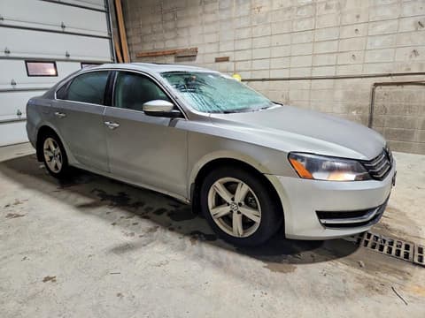 2013 Volkswagen Passat, VIN 1VWBN7A34DC003996. Фото 4 з 6 з аукціону Copart. Каталог авто зі США OpenDataCar.