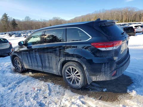 2017 Toyota Highlander, VIN 5TDJZRFH8HS466991. Фото 2 з 6 з аукціону Copart. Каталог авто зі США OpenDataCar.