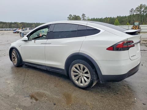 2016 Tesla Model X, VIN 5YJXCBE25GF022017. Фото 2 з 6 з аукціону Copart. Каталог авто зі США OpenDataCar.