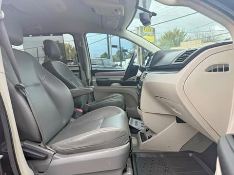 2012 Volkswagen Routan, VIN 2C4RVABG5CR354258. Фото 5 из 6 с аукциона Copart. Каталог авто из США OpenDataCar.
