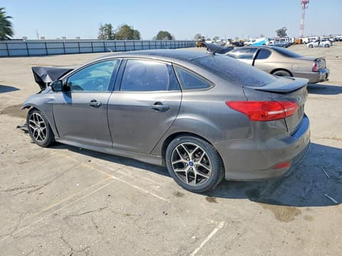 2015 Ford Focus, VIN 1FADP3F29FL324519. Фото 2 з 6 з аукціону Copart. Каталог авто зі США OpenDataCar.