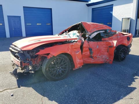 2015 Ford Mustang, VIN 1FA6P8CF6F5356085. Фото 1 з 6 з аукціону Copart. Каталог авто зі США OpenDataCar.