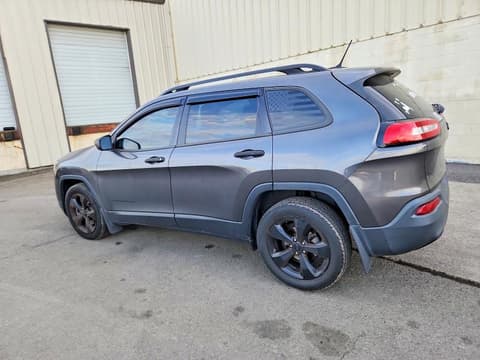 2017 Jeep Cherokee, VIN 1C4PJLAB7HW586069. Фото 2 з 6 з аукціону Copart. Каталог авто зі США OpenDataCar.