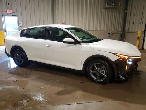 2025 Kia K4, VIN 3KPFT4DE1SE093393. Фото 4 з 6 з аукціону Copart. Каталог авто зі США OpenDataCar.