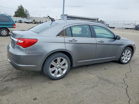 2011 Chrysler 200, VIN 1C3BC1FG9BN613061. Фото 3 з 6 з аукціону Copart. Каталог авто зі США OpenDataCar.
