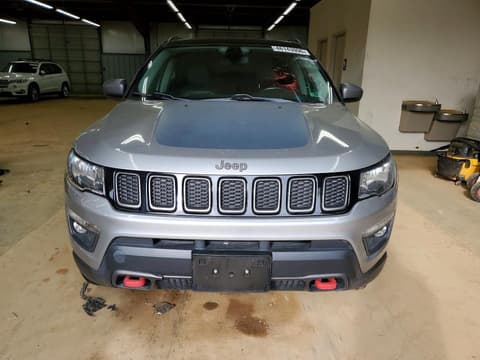 2019 Jeep Compass, VIN 3C4NJDDB9KT702846. Фото 5 з 6 з аукціону Copart. Каталог авто зі США OpenDataCar.