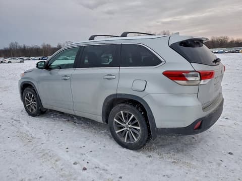 2018 Toyota Highlander, VIN 5TDJZRFH6JS528314. Фото 2 з 6 з аукціону Copart. Каталог авто зі США OpenDataCar.