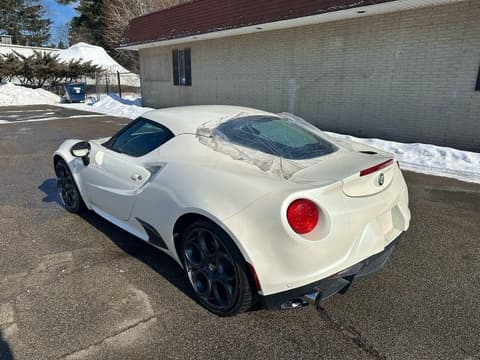 2016 Alfa romeo 4C, VIN ZARBAAA41GM177436. Фото 3 з 6 з аукціону Copart. Каталог авто зі США OpenDataCar.