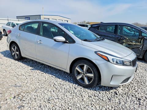 2018 Kia Forte, VIN 3KPFL4A76JE274297. Фото 4 з 6 з аукціону Copart. Каталог авто зі США OpenDataCar.
