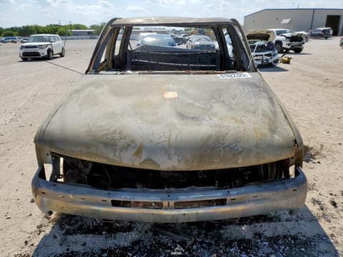 2000 Chevrolet Silverado, VIN 1GCGC29U2YE385986. Фото 5 з 6 з аукціону Copart. Каталог авто зі США OpenDataCar.