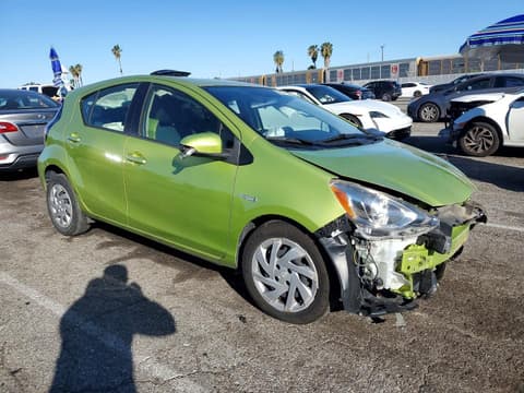 2015 Toyota Prius C, VIN JTDKDTB3XF1088841. Фото 4 з 6 з аукціону Copart. Каталог авто зі США OpenDataCar.