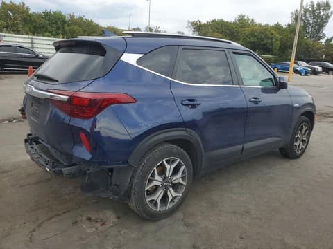 2022 Kia Seltos, VIN KNDERCAA0N7237347. Фото 3 з 6 з аукціону Copart. Каталог авто зі США OpenDataCar.