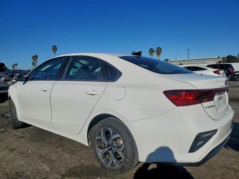 2021 Kia Forte, VIN 3KPF24AD9ME398061. Zdjęcie 2 z 6 z aukcji Copart. Katalog aut z USA OpenDataCar.