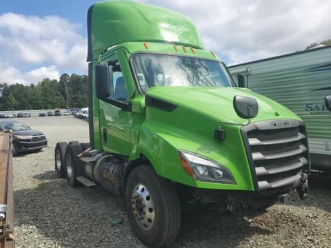 2022 Freightliner Cascadia, VIN 1FUJHTDV5NLNG8162. Фото 1 з 6 з аукціону Copart. Каталог авто зі США OpenDataCar.