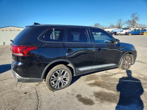 2018 Mitsubishi Outlander, VIN JA4AZ3A37JZ042239. Фото 3 з 6 з аукціону Copart. Каталог авто зі США OpenDataCar.
