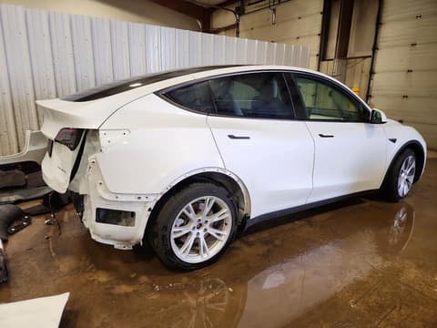 2023 Tesla Model Y, VIN 7SAYGAEE4PF647752. Фото 3 з 6 з аукціону Copart. Каталог авто зі США OpenDataCar.