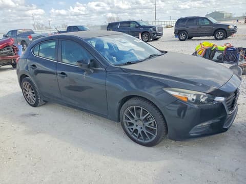 2018 Mazda 3, VIN 3MZBN1L39JM201039. Фото 4 з 6 з аукціону Copart. Каталог авто зі США OpenDataCar.