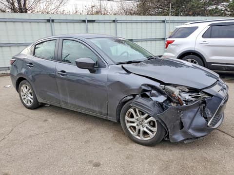 2017 Toyota Yaris, VIN 3MYDLBYV4HY181028. Фото 4 з 6 з аукціону Copart. Каталог авто зі США OpenDataCar.