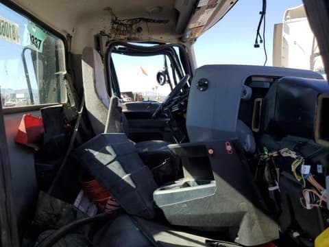 2023 Mack Anthem, VIN 1M1AN3AY8PM003601. Zdjęcie 5 z 6 z aukcji Copart. Katalog aut z USA OpenDataCar.