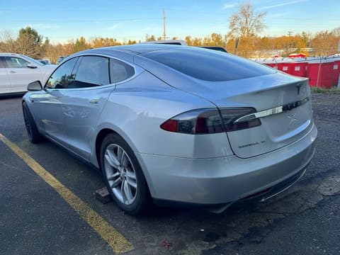 2013 Tesla Model S, VIN 5YJSA1CN1DFP26170. Фото 3 з 6 з аукціону Copart. Каталог авто зі США OpenDataCar.