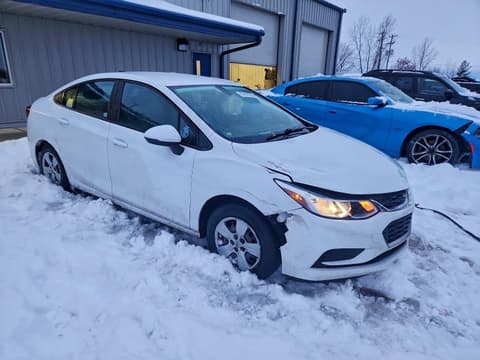 2016 Chevrolet Cruze, VIN 1G1BC5SMXG7328744. Zdjęcie 4 z 6 z aukcji Copart. Katalog aut z USA OpenDataCar.