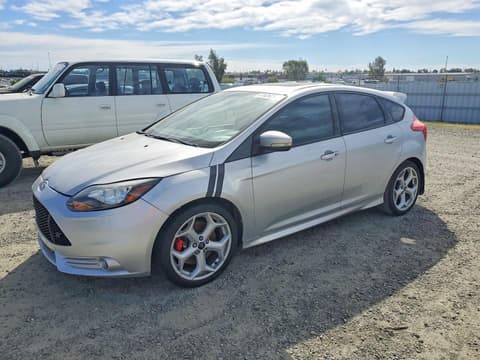 2013 Ford Focus, VIN 1FADP3L98DL325191. Фото 1 з 6 з аукціону Copart. Каталог авто зі США OpenDataCar.