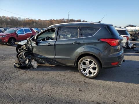 2019 Ford Escape, VIN 1FMCU9J9XKUC24600. Фото 2 з 6 з аукціону Copart. Каталог авто зі США OpenDataCar.