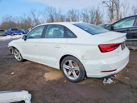 2017 Audi A3, VIN WAUB8GFF3H1053073. Фото 2 з 6 з аукціону Copart. Каталог авто зі США OpenDataCar.