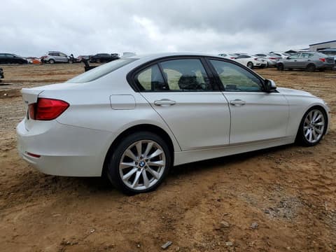 2013 Bmw 3 Series, VIN WBA3C1C59DK104379. Фото 3 з 6 з аукціону Copart. Каталог авто зі США OpenDataCar.