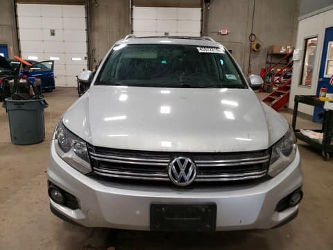 2015 Volkswagen Tiguan, VIN WVGBV7AX2FW501178. Фото 5 з 6 з аукціону Copart. Каталог авто зі США OpenDataCar.