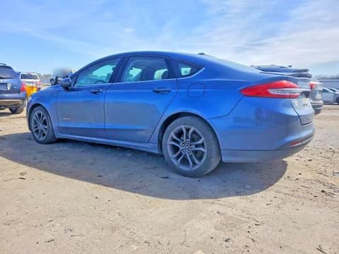 2018 Ford Fusion, VIN 3FA6P0LU2JR137842. Фото 2 з 6 з аукціону Copart. Каталог авто зі США OpenDataCar.