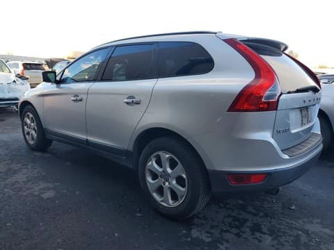2010 Volvo XC60, VIN YV4960DL6A2124092. Фото 2 з 6 з аукціону Copart. Каталог авто зі США OpenDataCar.