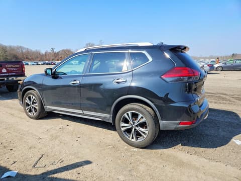 2017 Nissan Rogue, VIN 5N1AT2MVXHC808598. Фото 2 з 6 з аукціону Copart. Каталог авто зі США OpenDataCar.