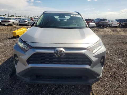 2021 Toyota RAV4, VIN 2T3C1RFV2MW158231. Фото 5 з 6 з аукціону Copart. Каталог авто зі США OpenDataCar.