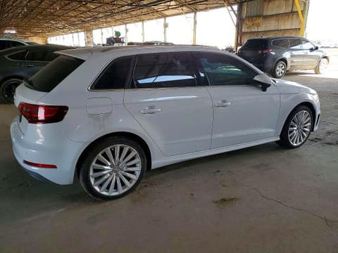 2016 Audi A3 e-tron, VIN WAUSPBFFXGA118327. Фото 3 из 6 с аукциона Copart. Каталог авто из США OpenDataCar.