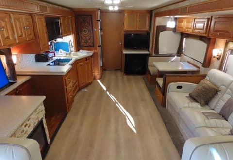 2010 Freigliner , VIN 4UZAB2DTXACAS7588. Фото 6 з 6 з аукціону Copart. Каталог авто зі США OpenDataCar.