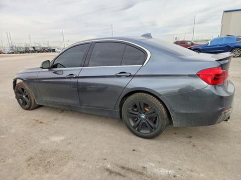 2018 Bmw 3 Series, VIN WBA8D9G54JNU67081. Фото 2 з 6 з аукціону Copart. Каталог авто зі США OpenDataCar.