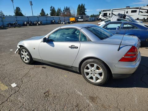 1998 Mercedes-benz SLK-Class, VIN WDBKK47F1WF061740. Фото 2 з 6 з аукціону Copart. Каталог авто зі США OpenDataCar.